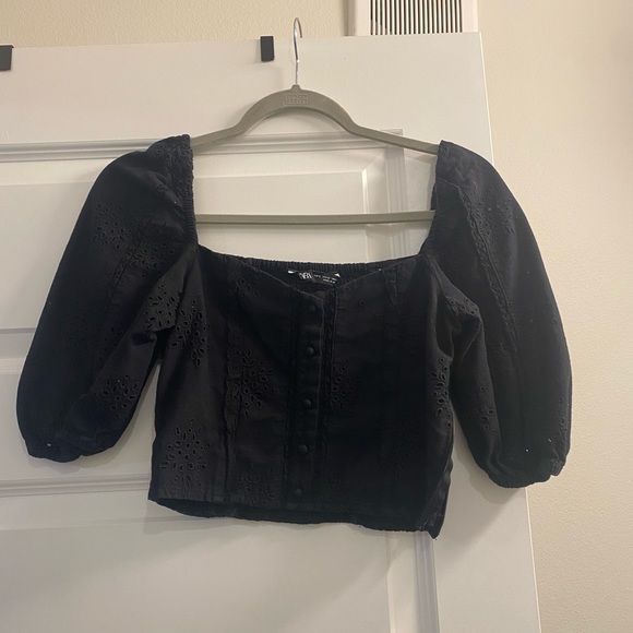 Zara eyelet crop top - Picture 2 of 4